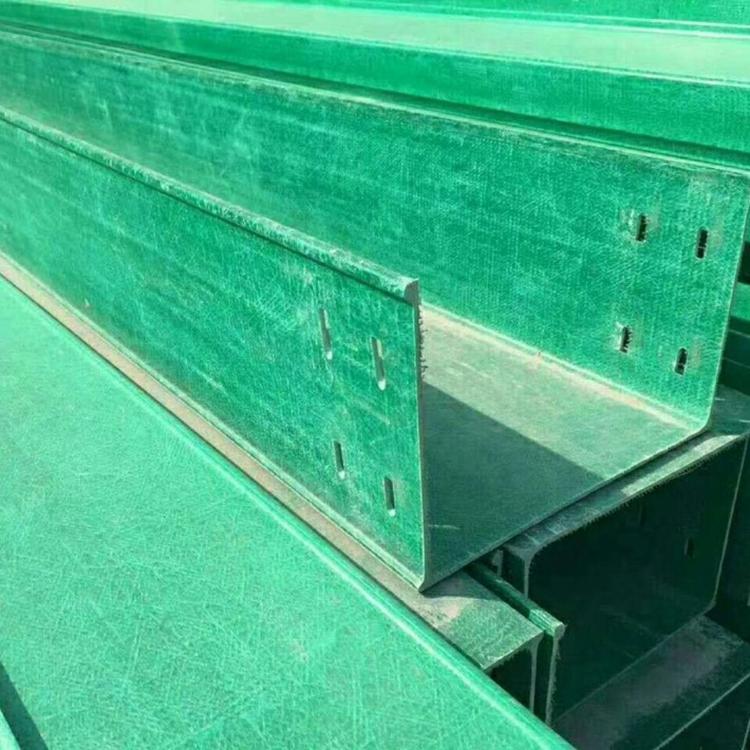 桂林市槽式梯式防腐玻璃鋼電纜橋架生產廠家批發(fā)價現貨
